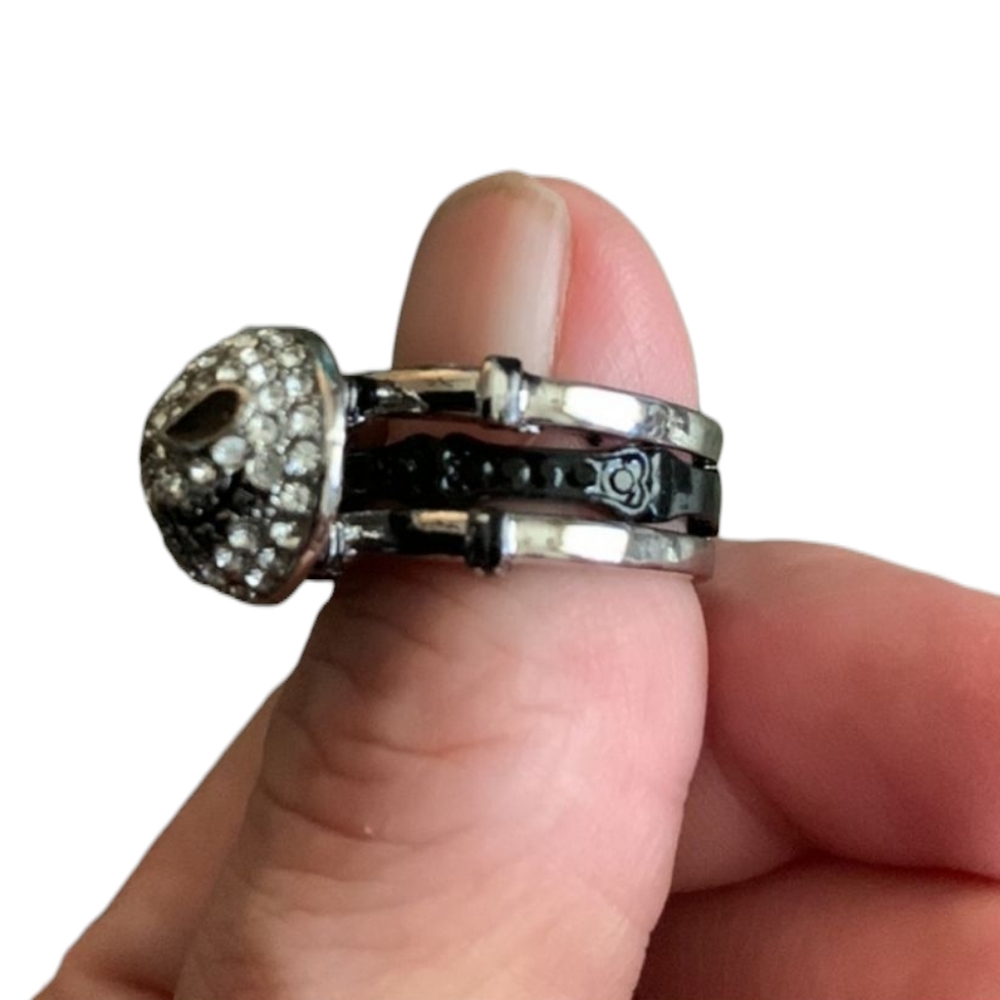 😁Nightmare Before Christmas Silver and Black Jack Skull Stackable Ring Size 6 - Picture 5 of 5